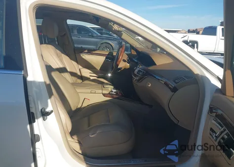 2012 Mercedes-Benz S 550 4Matic z USA, uszkodzony, nr VIN WDDNG9EB5CA480038